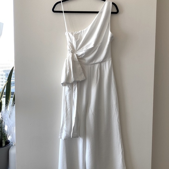 C/Meo Collective Show Them the Shoulder Jumpsuit - Picture 15 of 16